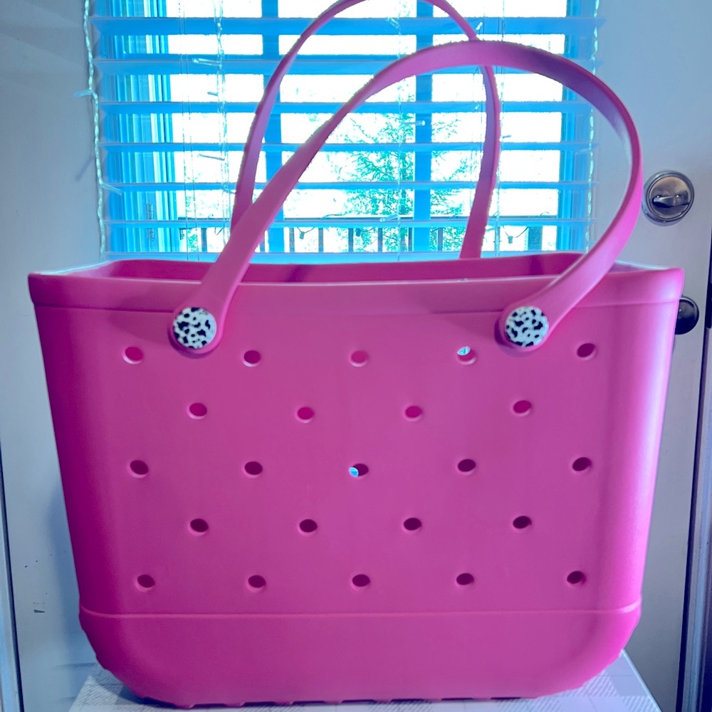 Stylish Hot Pink Pool Bag with Leopard Buttons